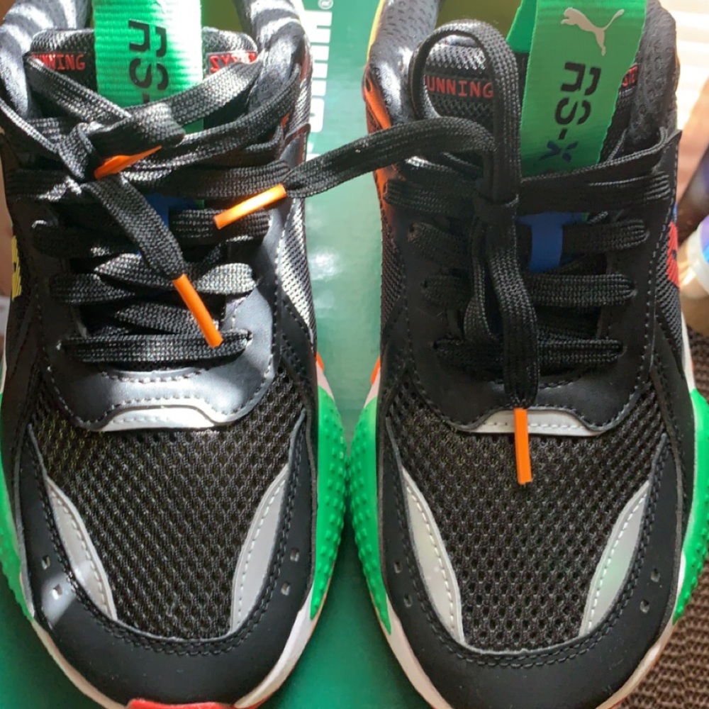 Pumas size 5.5